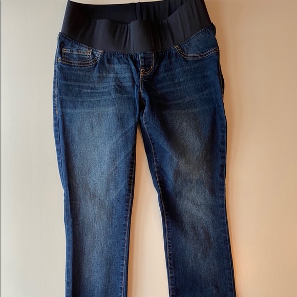Old Navy Rockstar Maternity Jean - Picture 2 of 4